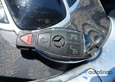 2018 Mercedes-Benz C 300 from USA, damaged, VIN 55SWF4JB1JU263454